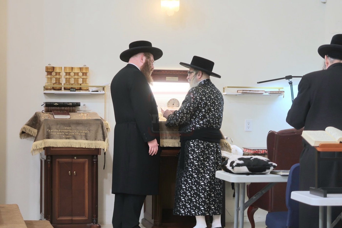 האדמו"ר מסאטמר במנוחה בפאלם ספרינגס