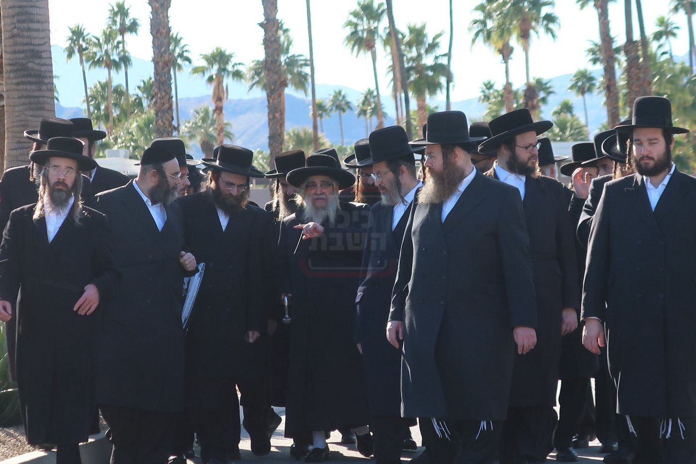 האדמו"ר מסאטמר במנוחה בפאלם ספרינגס