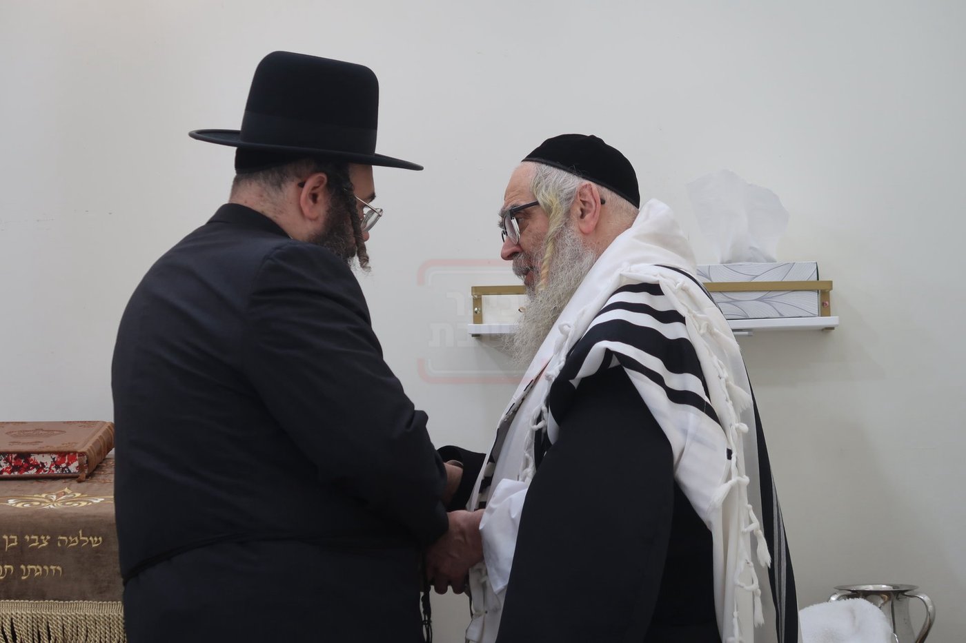האדמו"ר מסאטמר במנוחה בפאלם ספרינגס