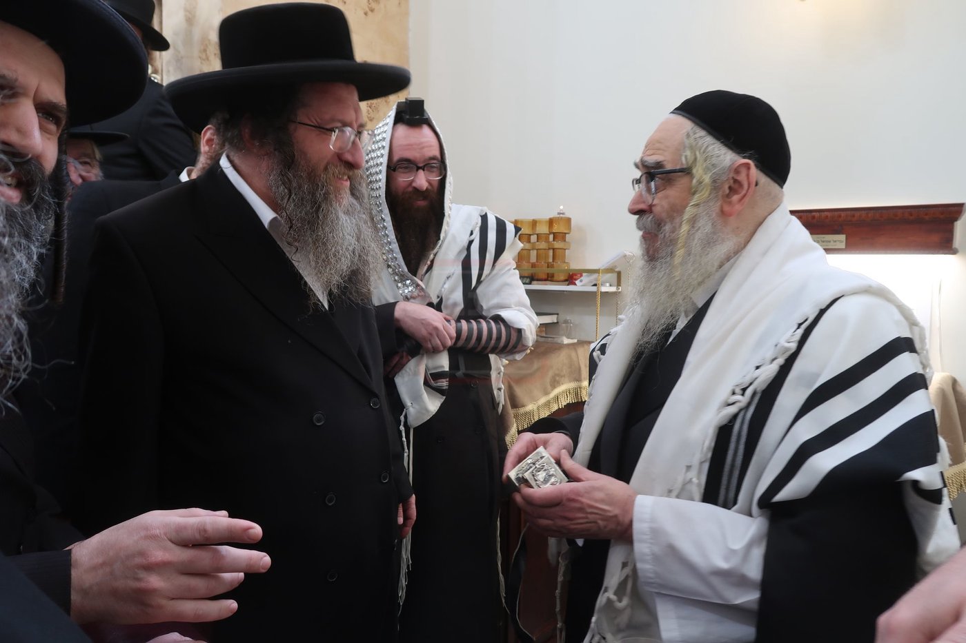 האדמו"ר מסאטמר במנוחה בפאלם ספרינגס