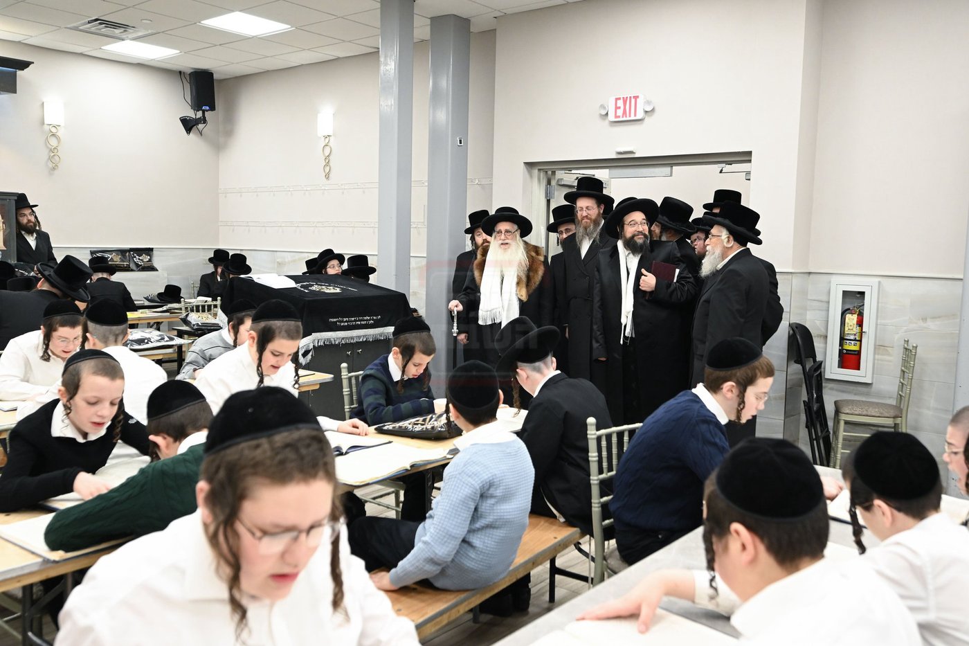 האדמו"ר מצאנז בביקור במונסי