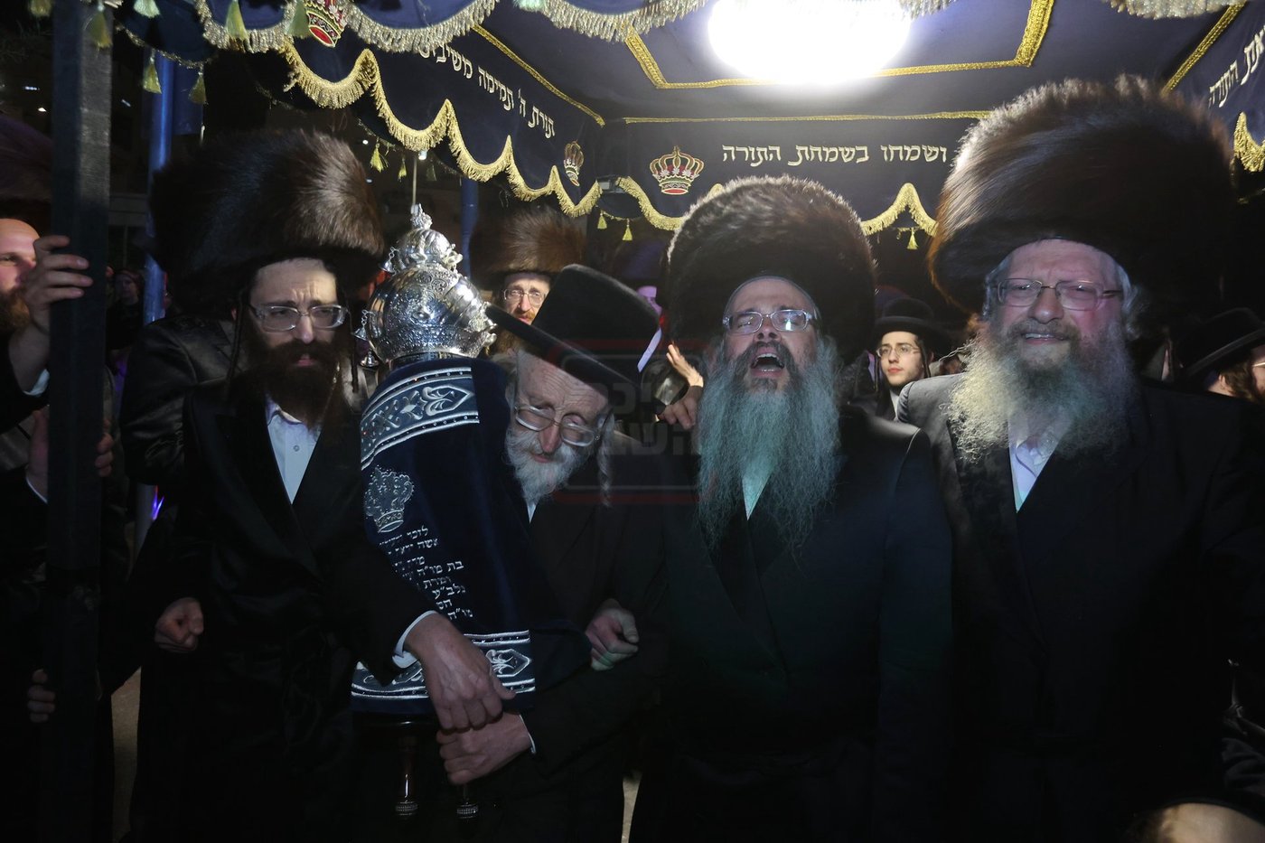 הכנסת ס"ת בויז'ניץ בית שמש
