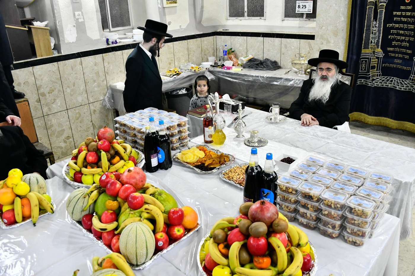 האדמו"ר מלעלוב ירושלים בטיש ט"ו בשבט