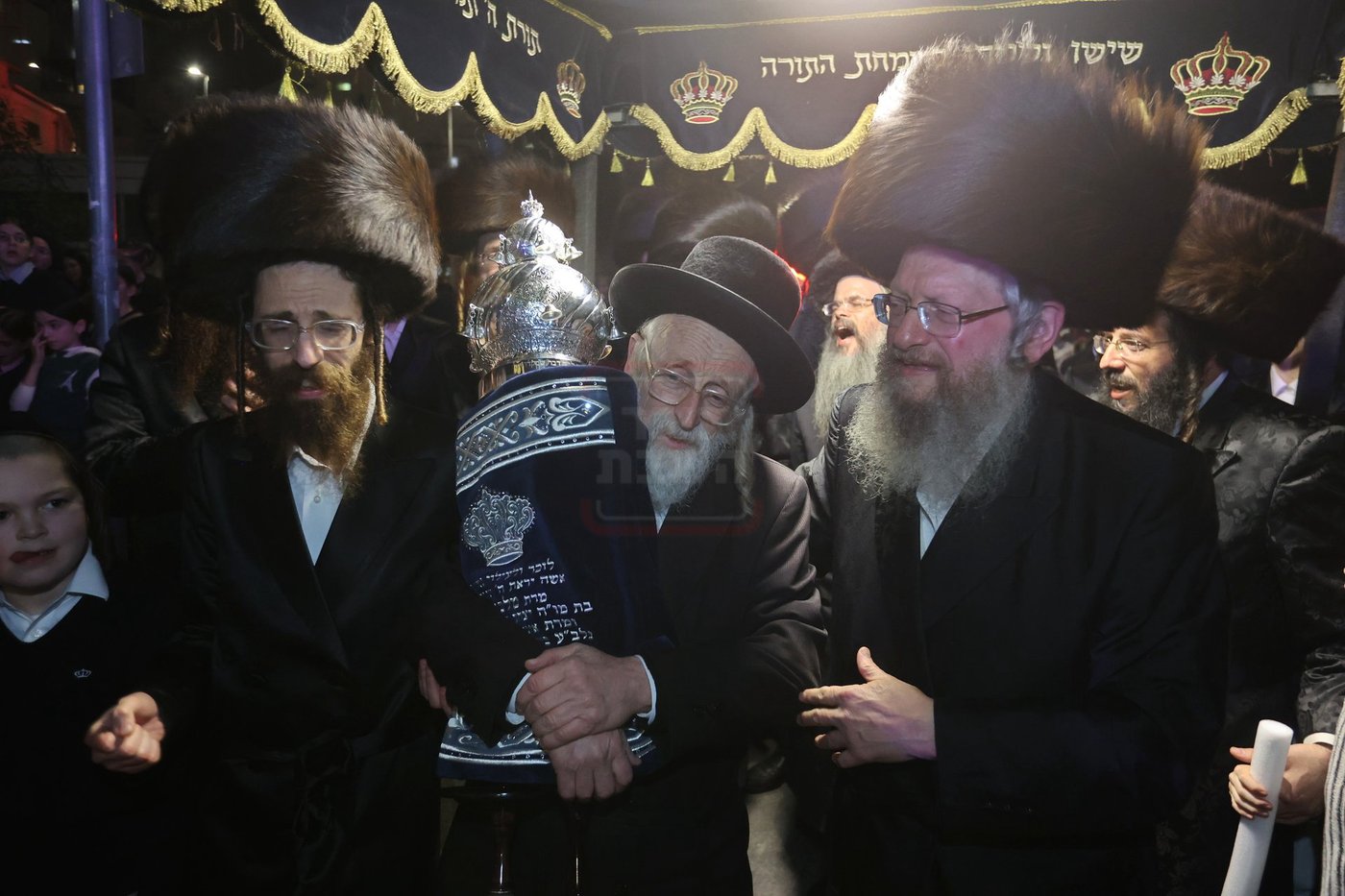 הכנסת ס"ת בויז'ניץ בית שמש