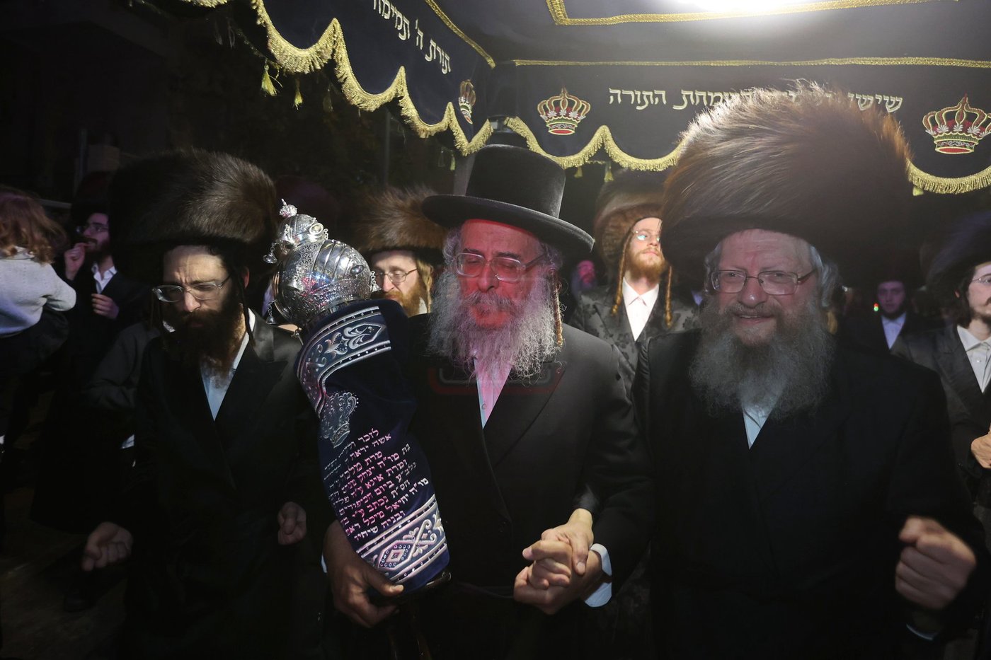 הכנסת ס"ת בויז'ניץ בית שמש