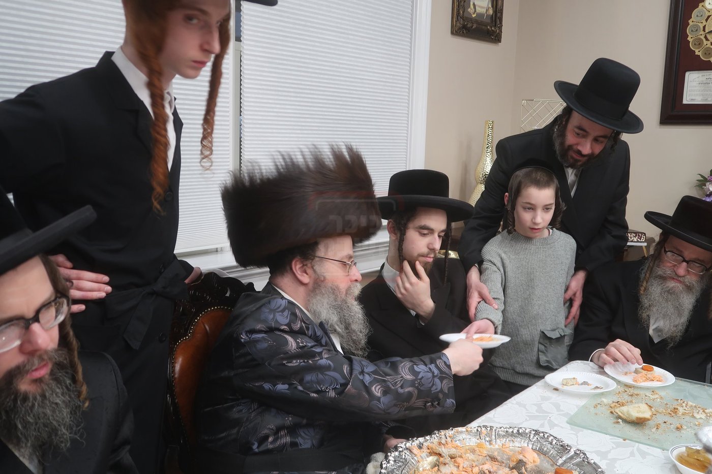 טיש במונרו של האדמו"ר מקרעטשניף סיגעט וויליאמסבורג