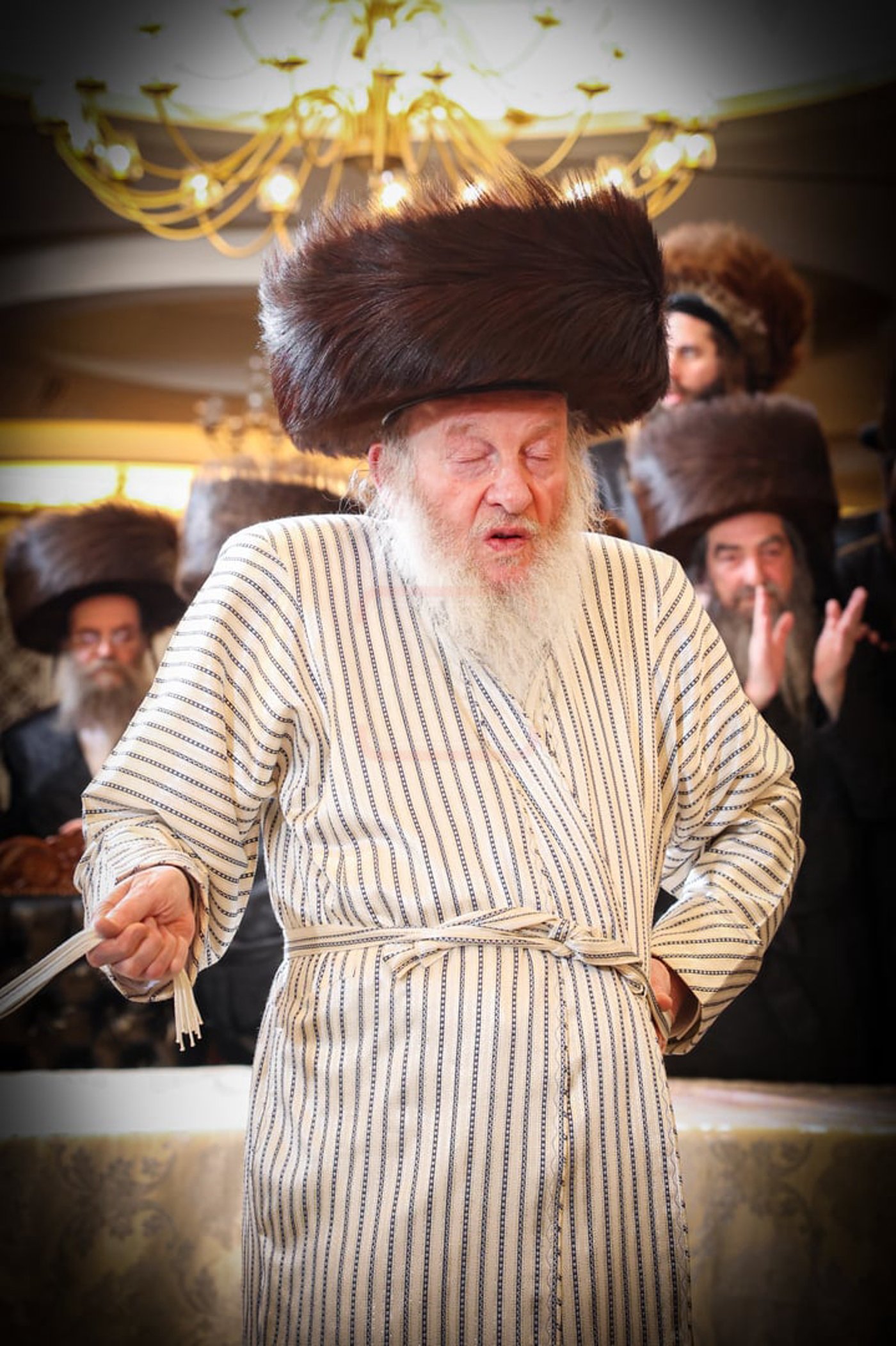 מראות חיי האדמו"ר המהרי"ד מלעלוב זי"ע