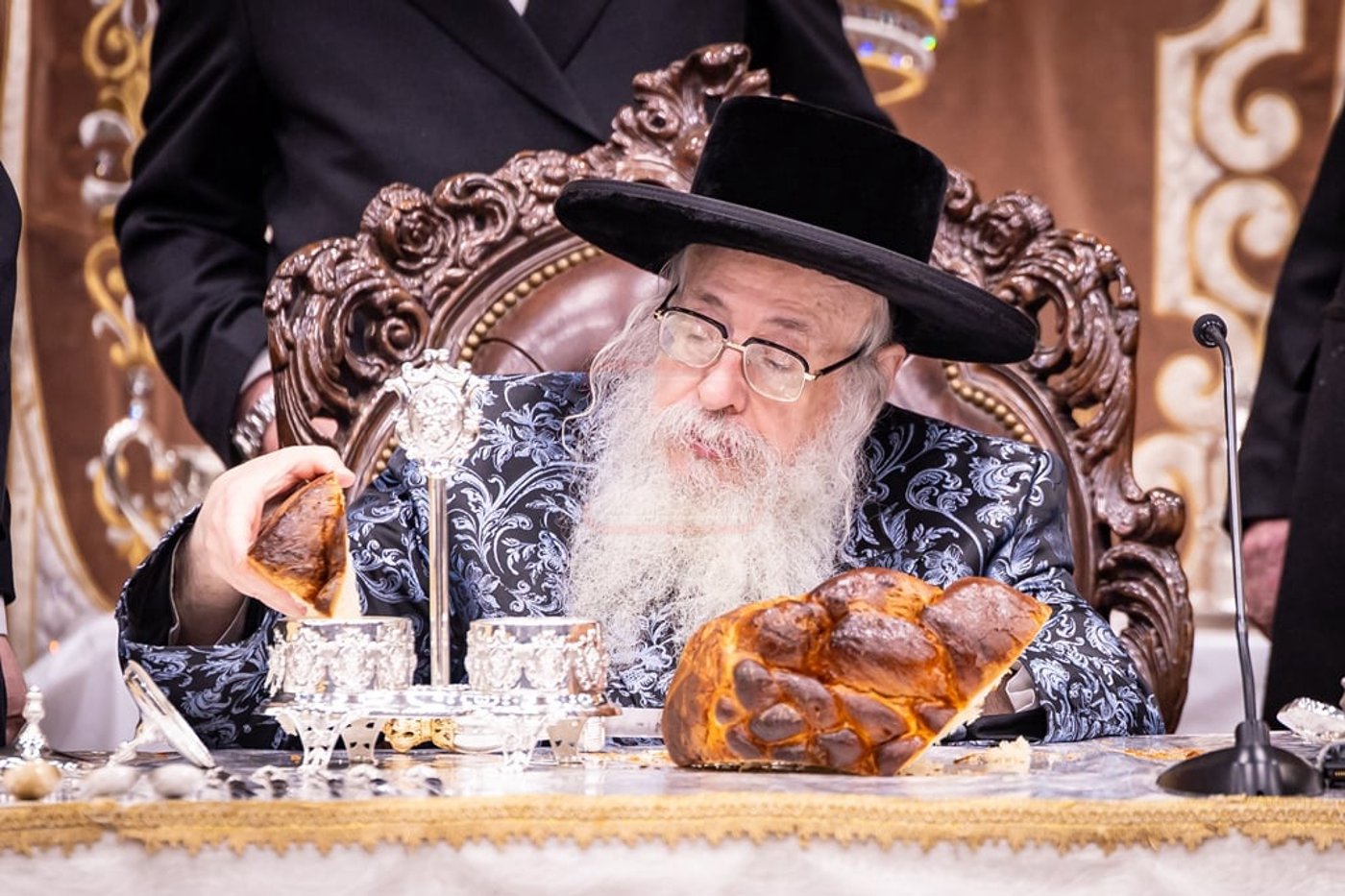 חמשה עשר בשבט בחצר הקודש צאנז קלויזענבורג