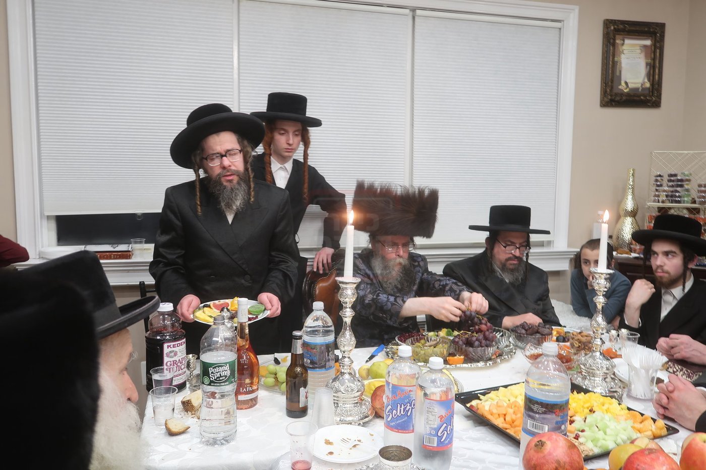 טיש במונרו של האדמו"ר מקרעטשניף סיגעט וויליאמסבורג