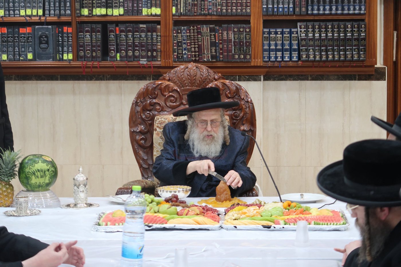 ט"ו בשבט בחצה"ק קומרנא