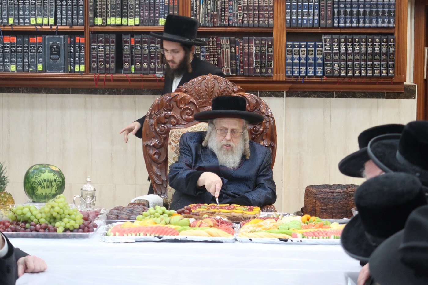 ט"ו בשבט בחצה"ק קומרנא