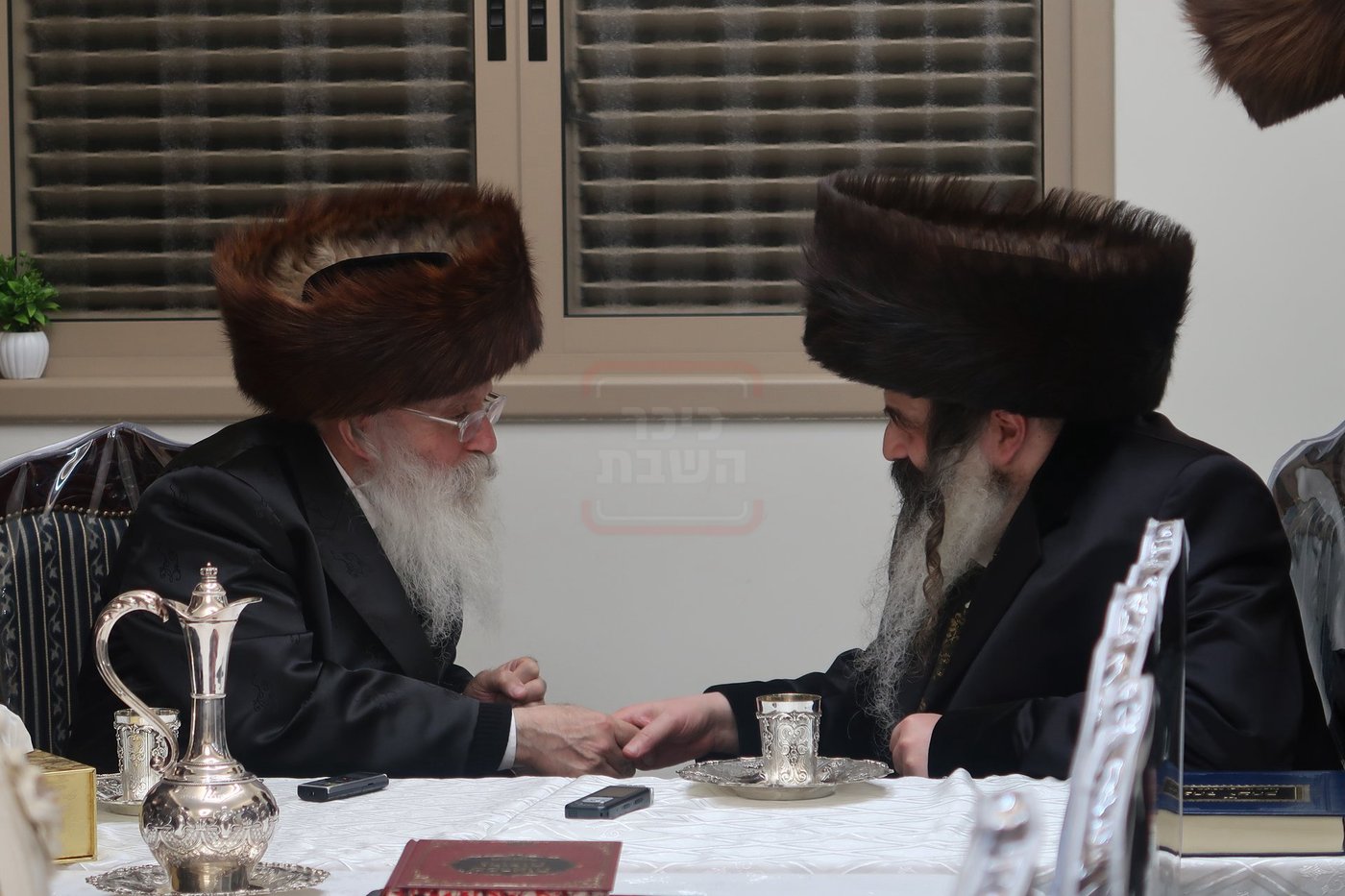 האדמו"ר מזוטשקא בביקור אצל הגה"צ רבי אהרן טוסיג
