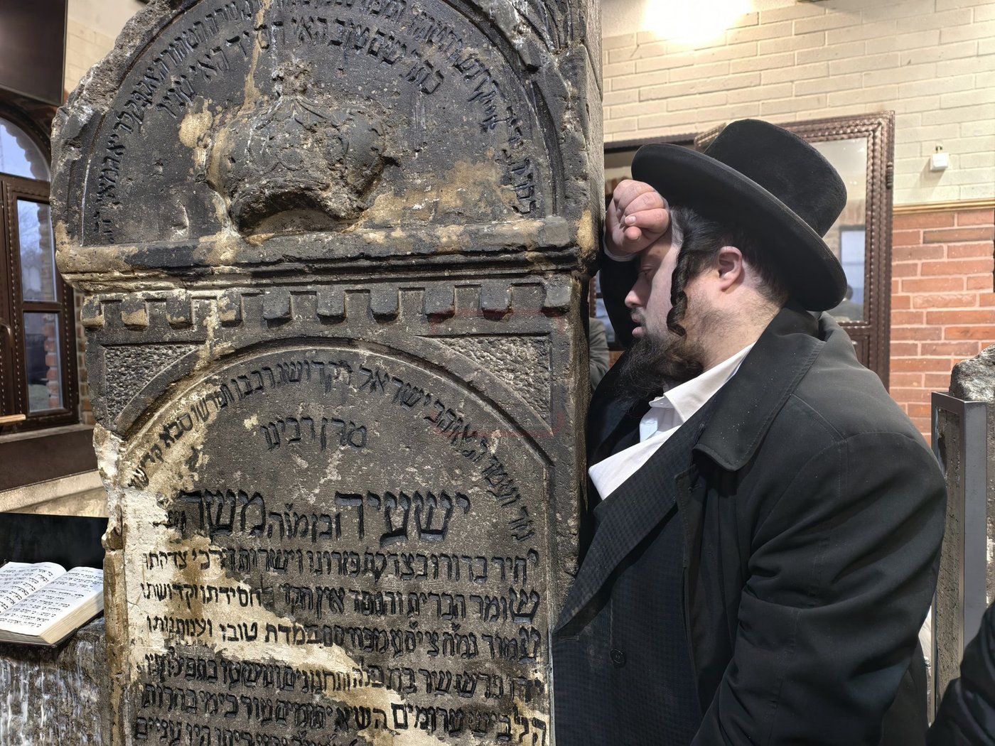 ישיבת אהובים מלונדון בטיול בהונגריה