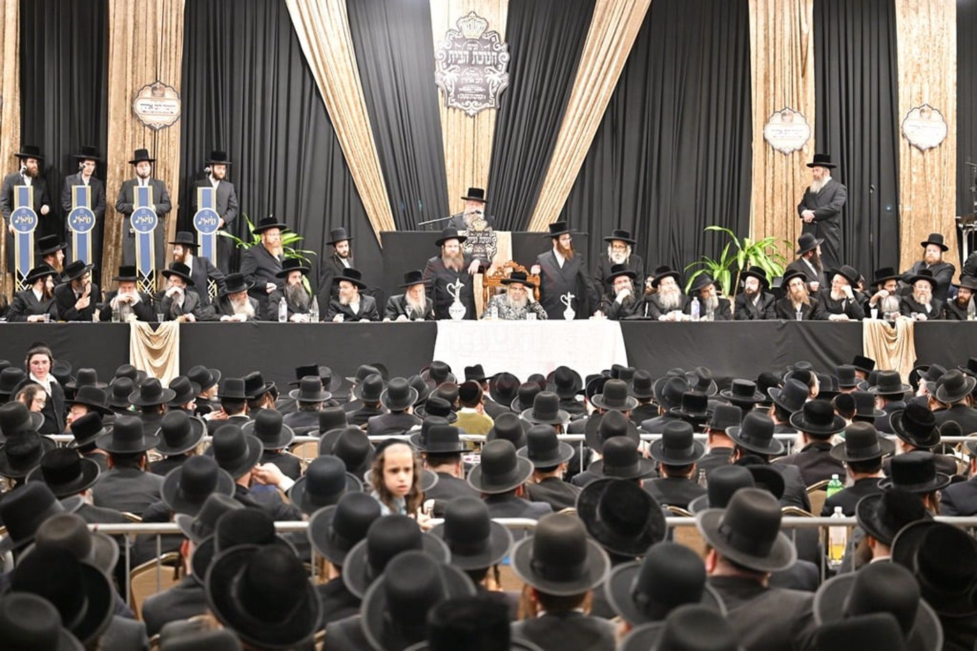 האדמו"ר מסאטמר בביקור הוד במאנשטעסער