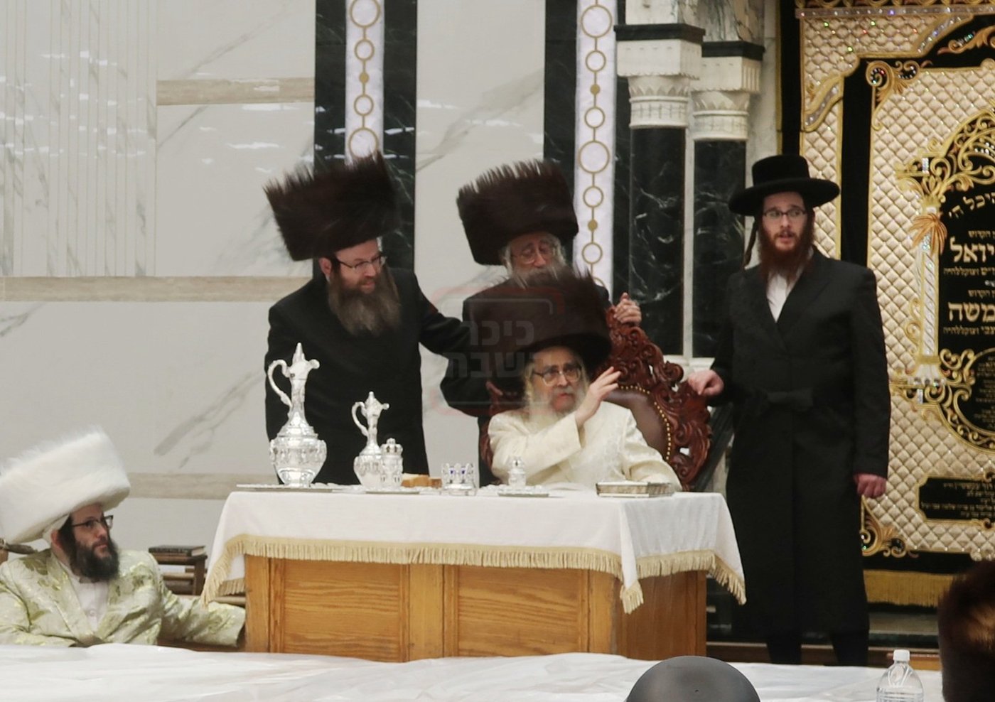 פורים בחצה"ק סאטמר
