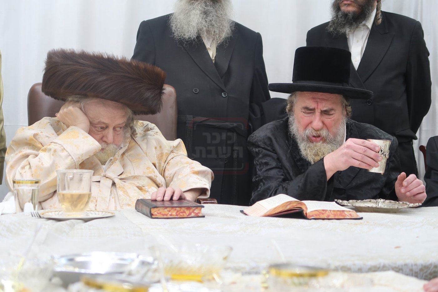האדמו"ר מרחמסטריווקא בשמחת בית תולדות אברהם יצחק