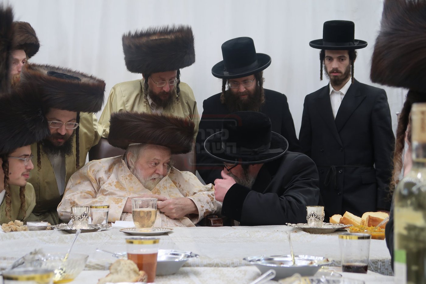 האדמו"ר מסקולען י-ם בשמחת בית תולדות אברהם יצחק