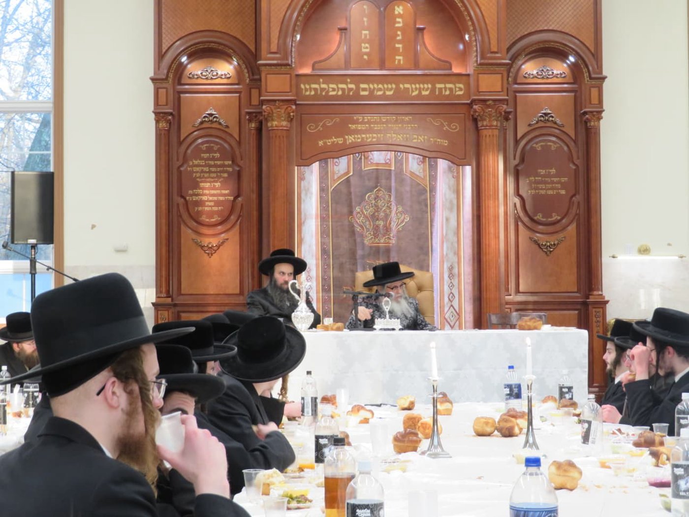 שיעור סוגיא וראש חודש ניסן סעודה במתיבתא ד'סאטמר
