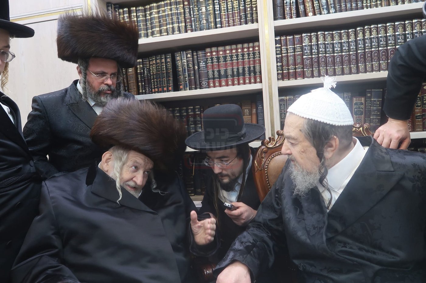 האדמו"ר מטעמשוואר בביקור אצל הגרי"מ שעכטער