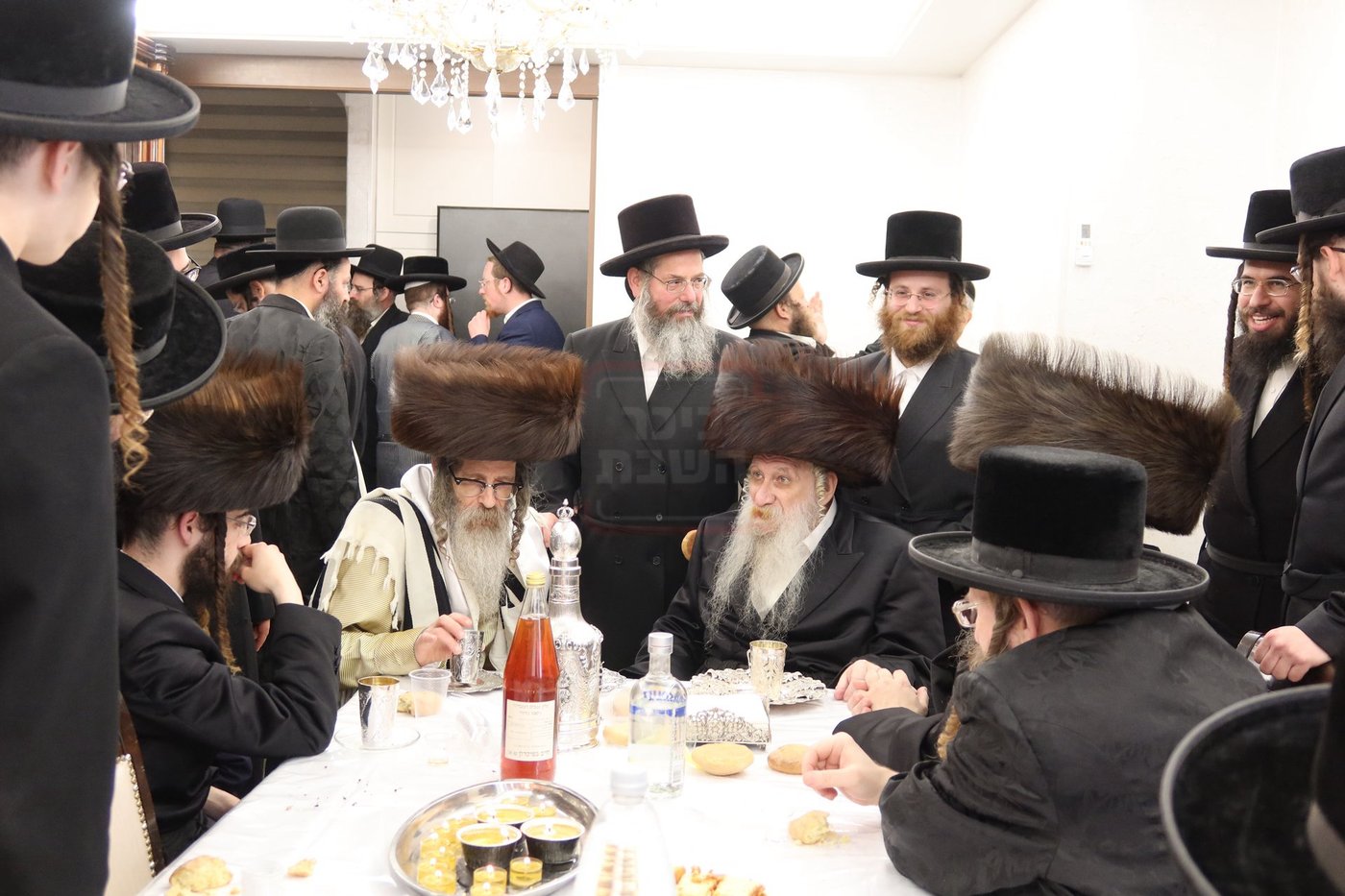 שמחת הברית לצאצאם של האדמו"ר מטשארנאביל ורבי נחמן בידרמן