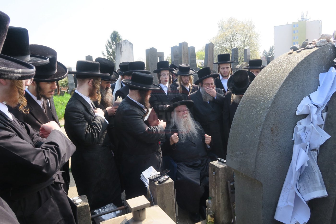 האדמו"ר מניקלשבורג במסע הקודש לצ'כיה