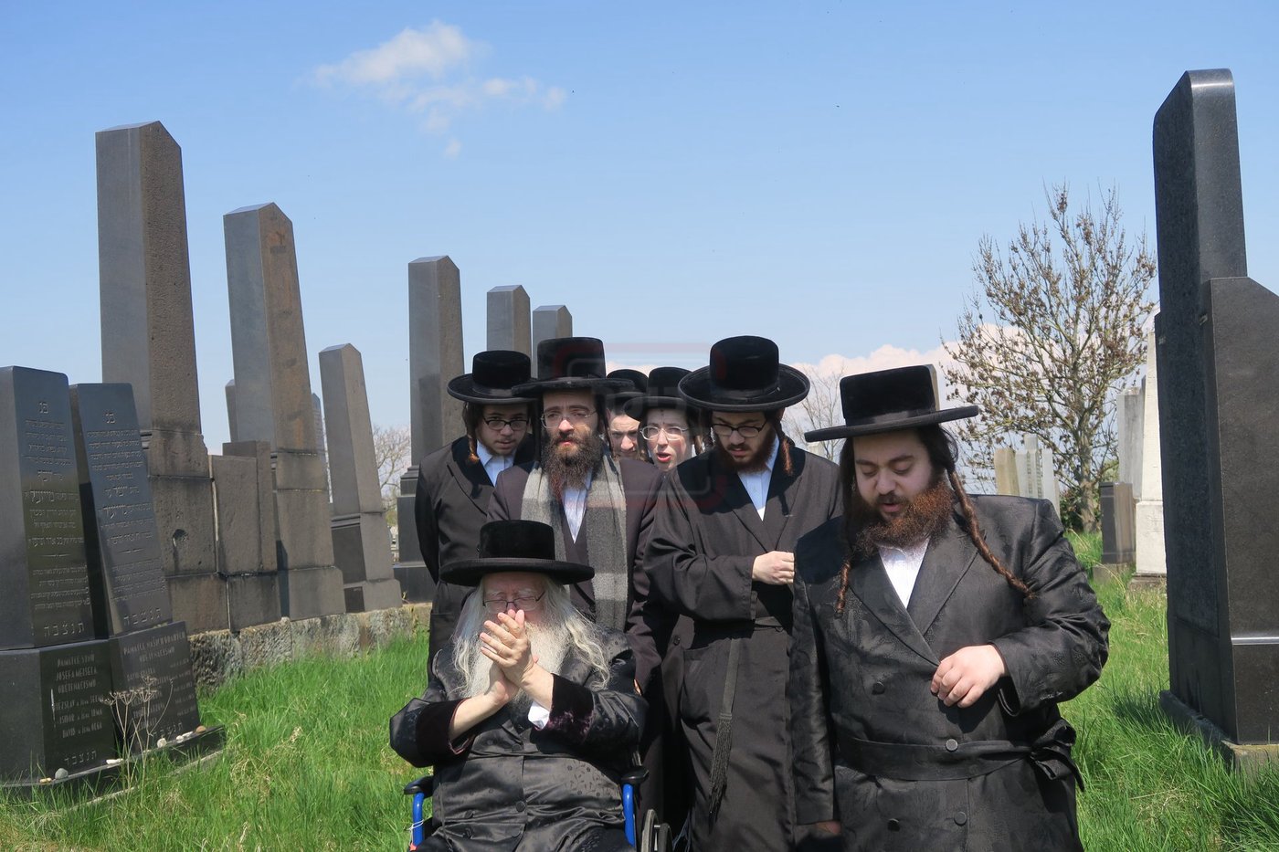 האדמו"ר מניקלשבורג במסע הקודש לצ'כיה