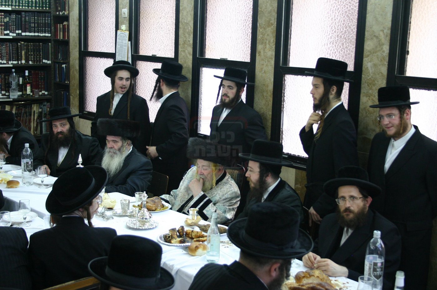 מראות חיי האדמו"ר מקרעטשניף זי"ע