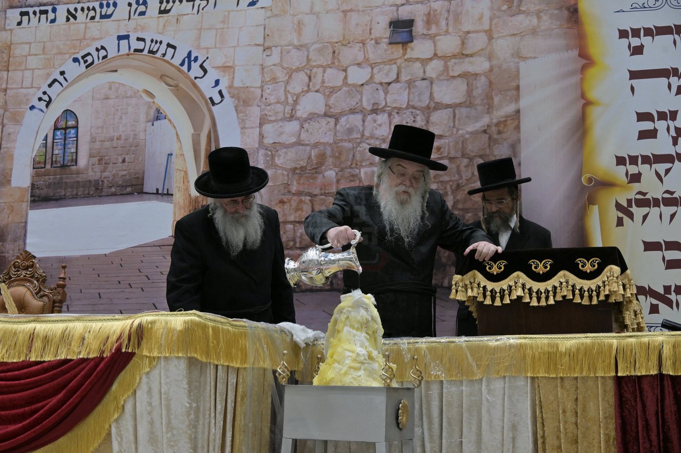 ל"ג בעומר בחצה"ק דארג
