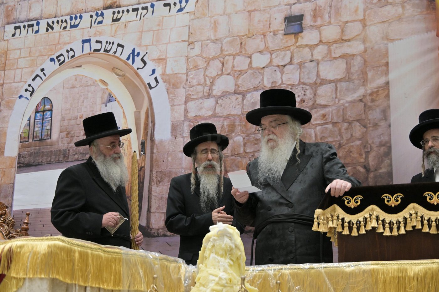 ל"ג בעומר בחצה"ק דארג