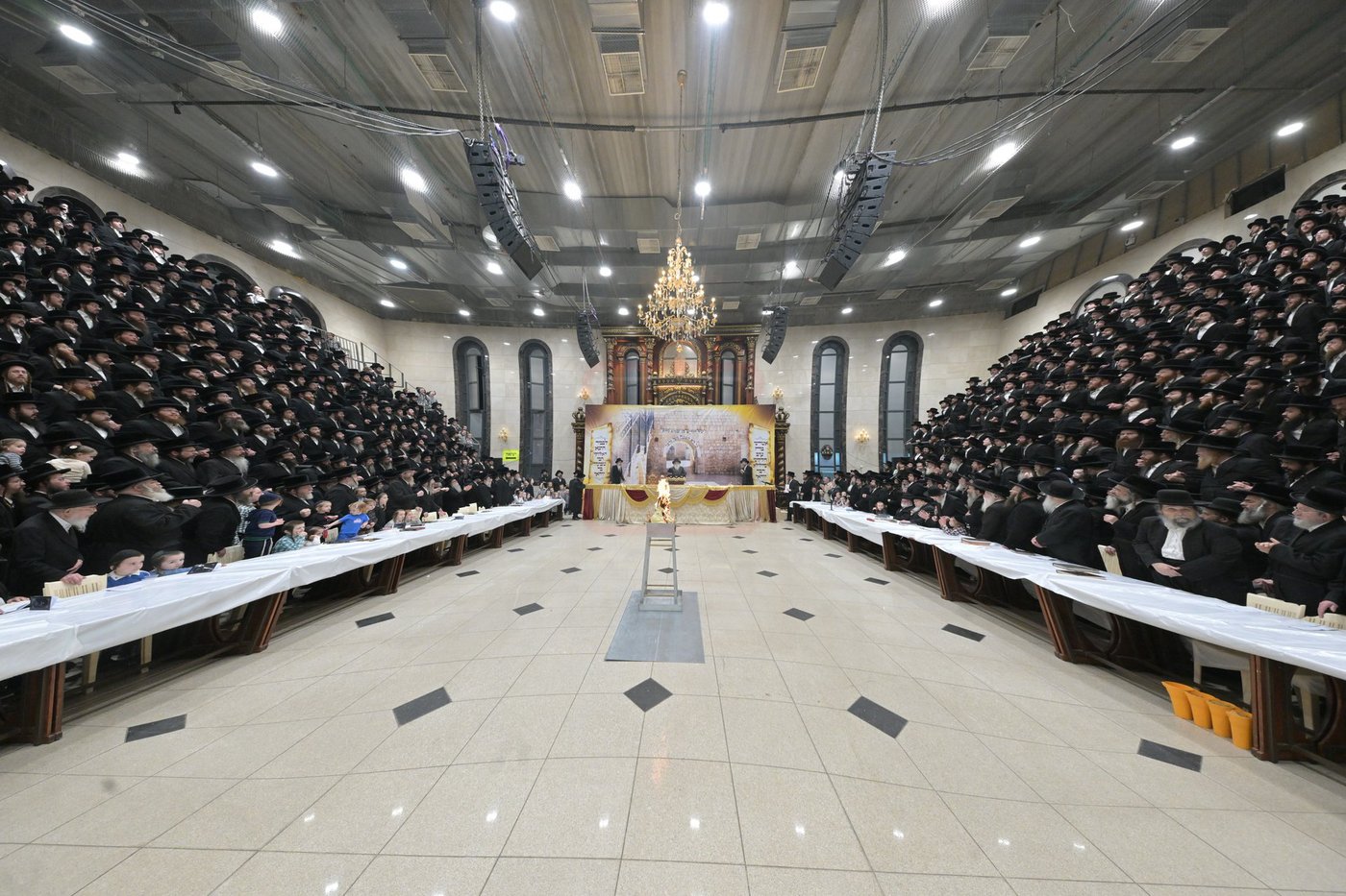 ל"ג בעומר בחצה"ק דארג