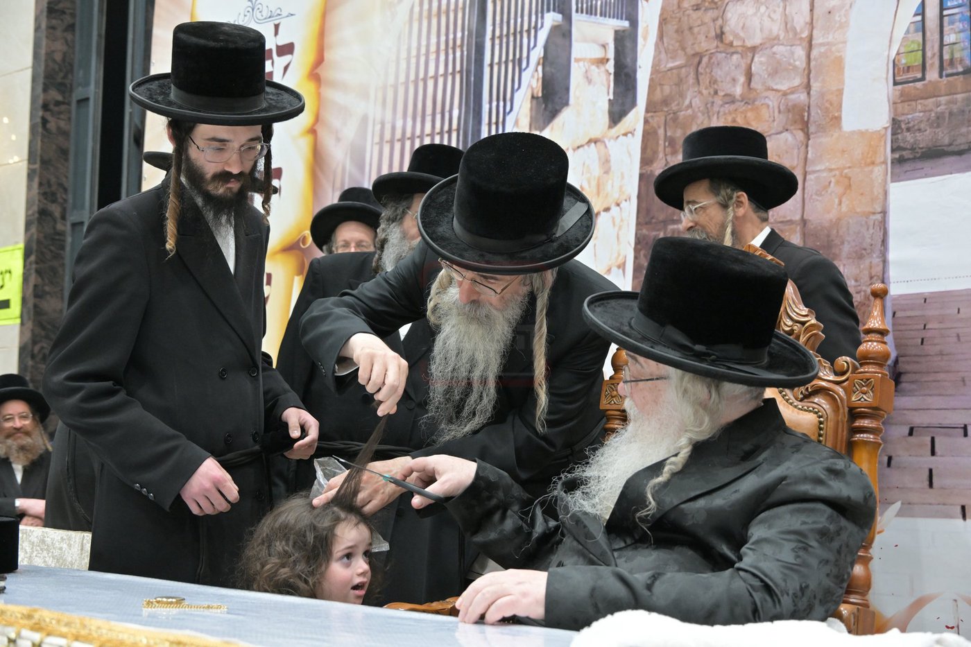 ל"ג בעומר בחצה"ק דארג