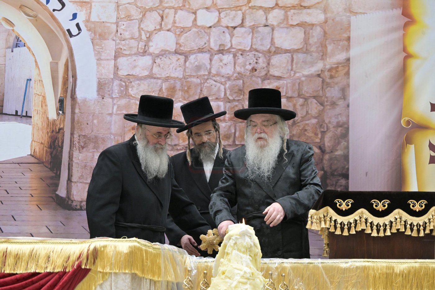 ל"ג בעומר בחצה"ק דארג