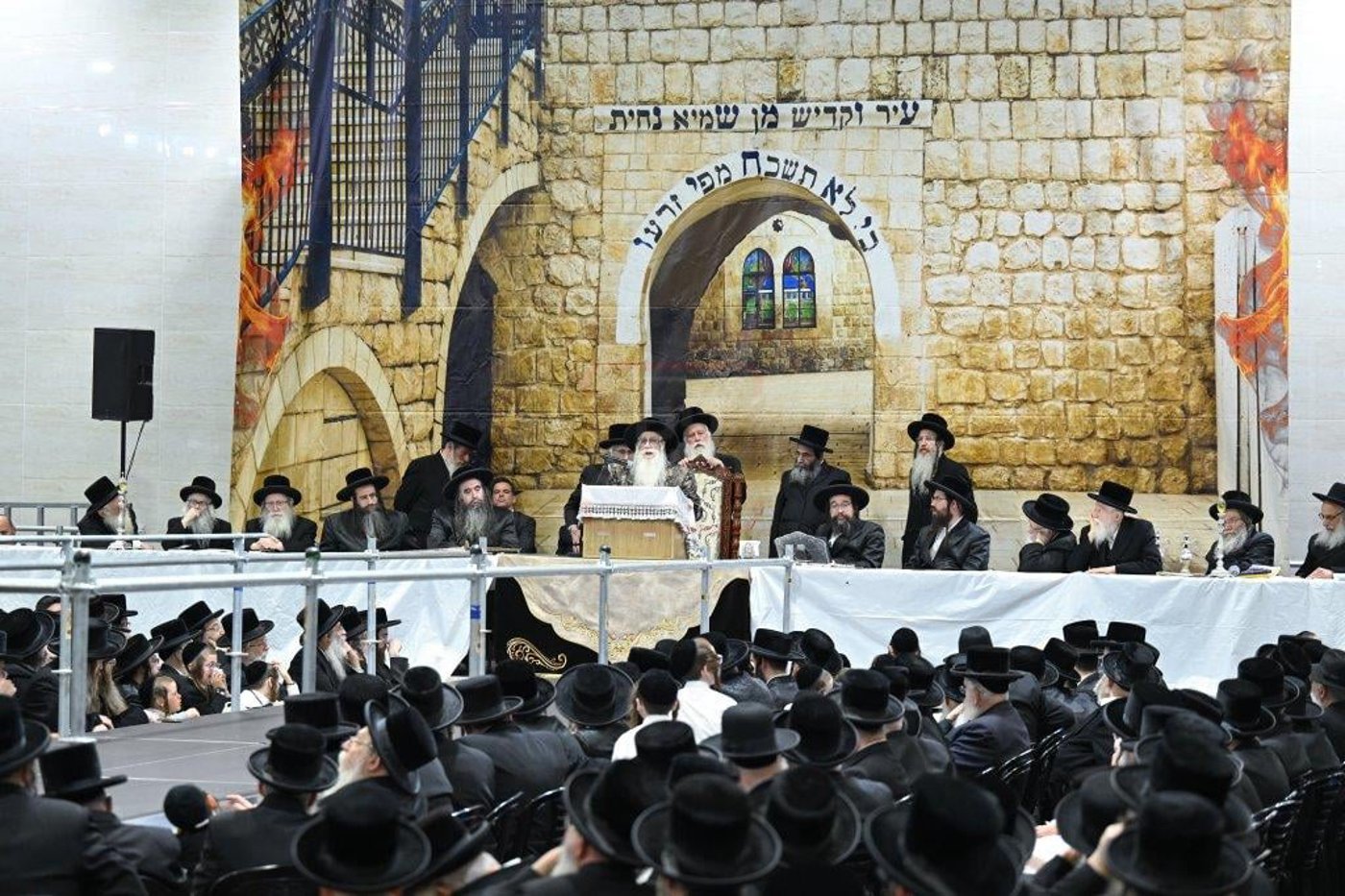 ל"ג בעומר בחצה"ק צאנז