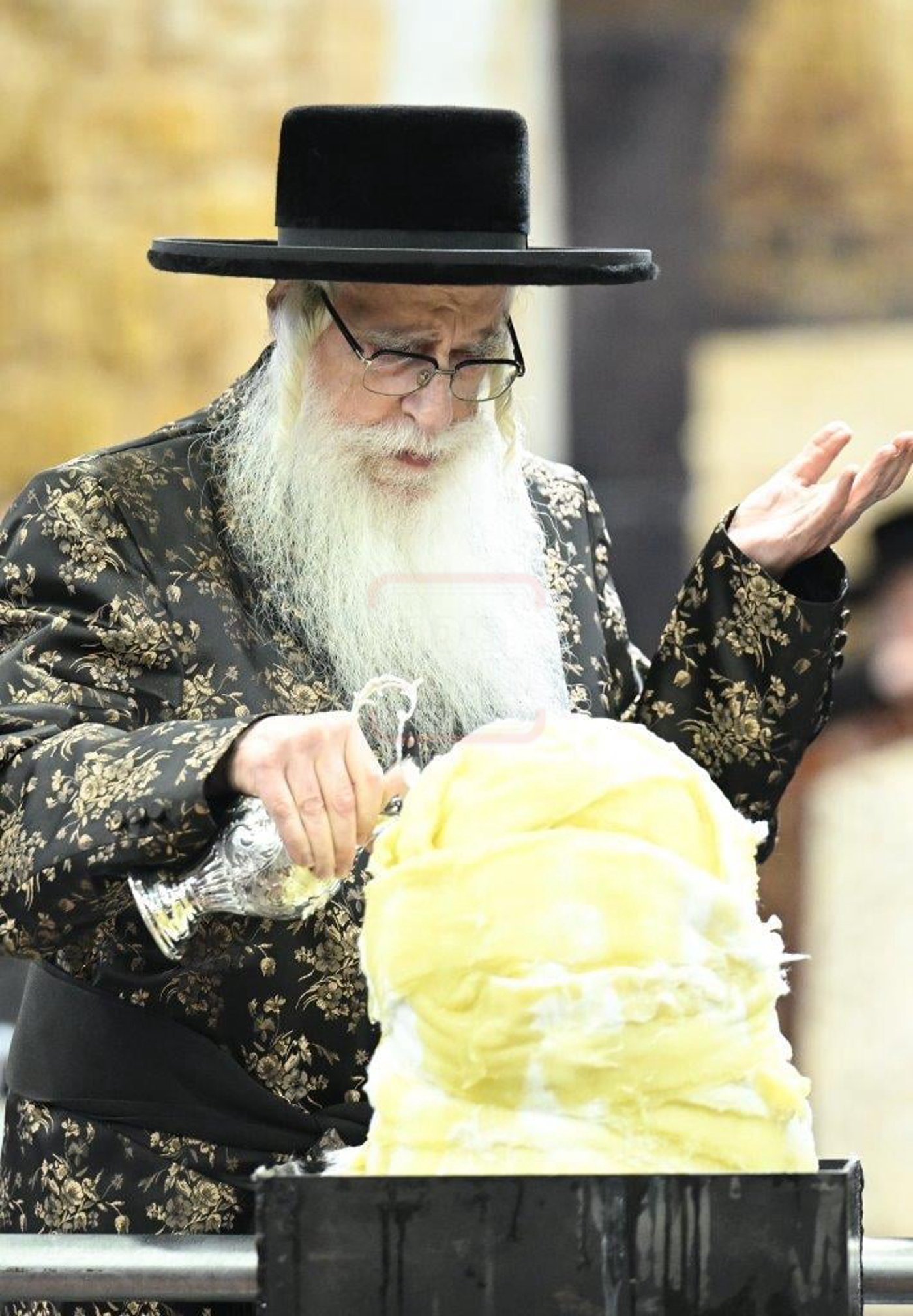 ל"ג בעומר בחצה"ק צאנז