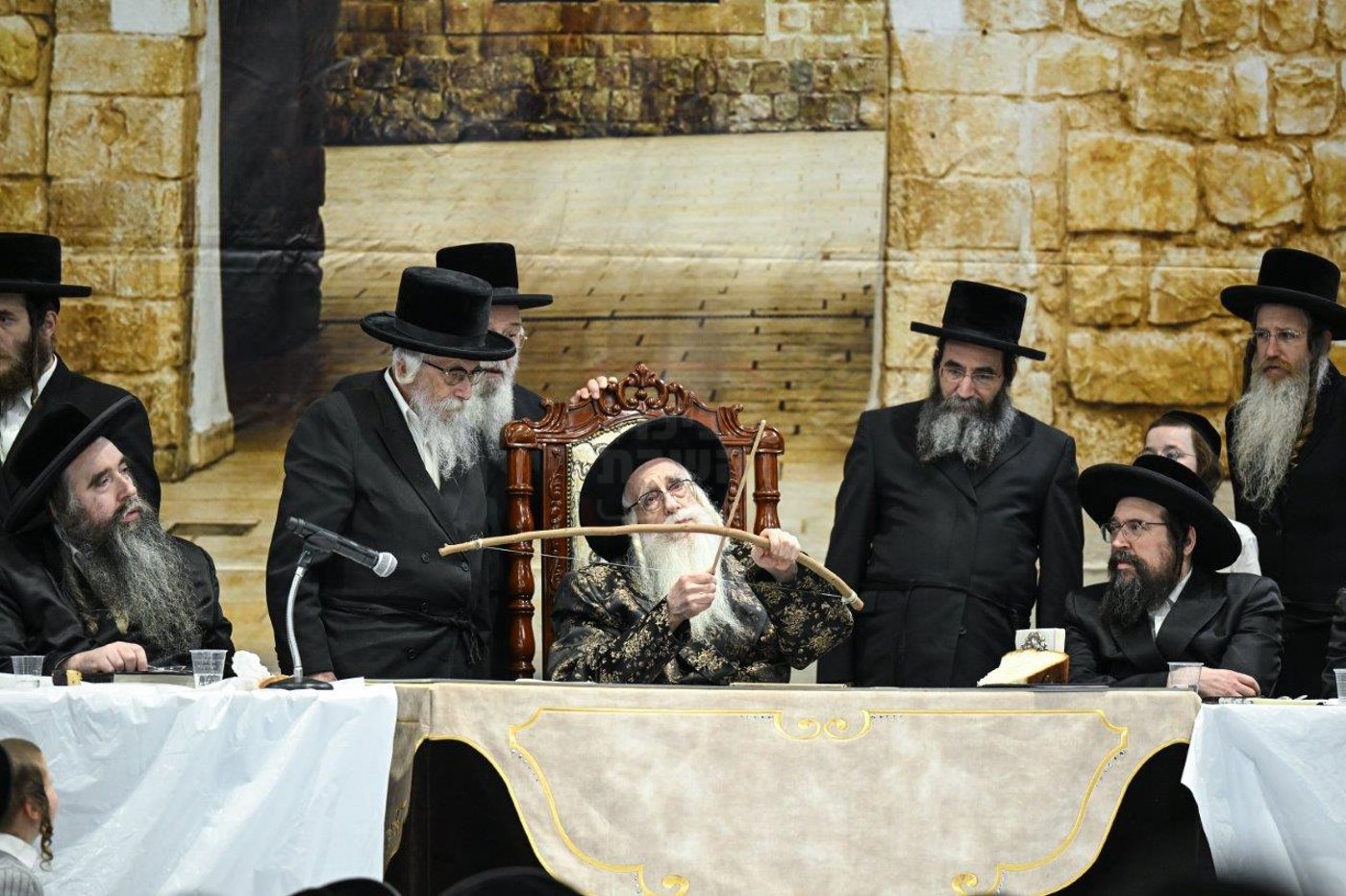 ל"ג בעומר בחצה"ק צאנז