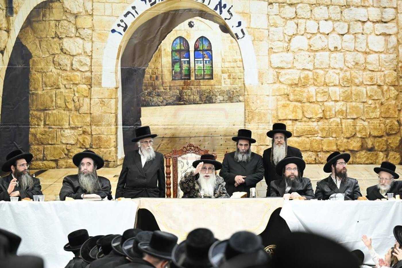 ל"ג בעומר בחצה"ק צאנז