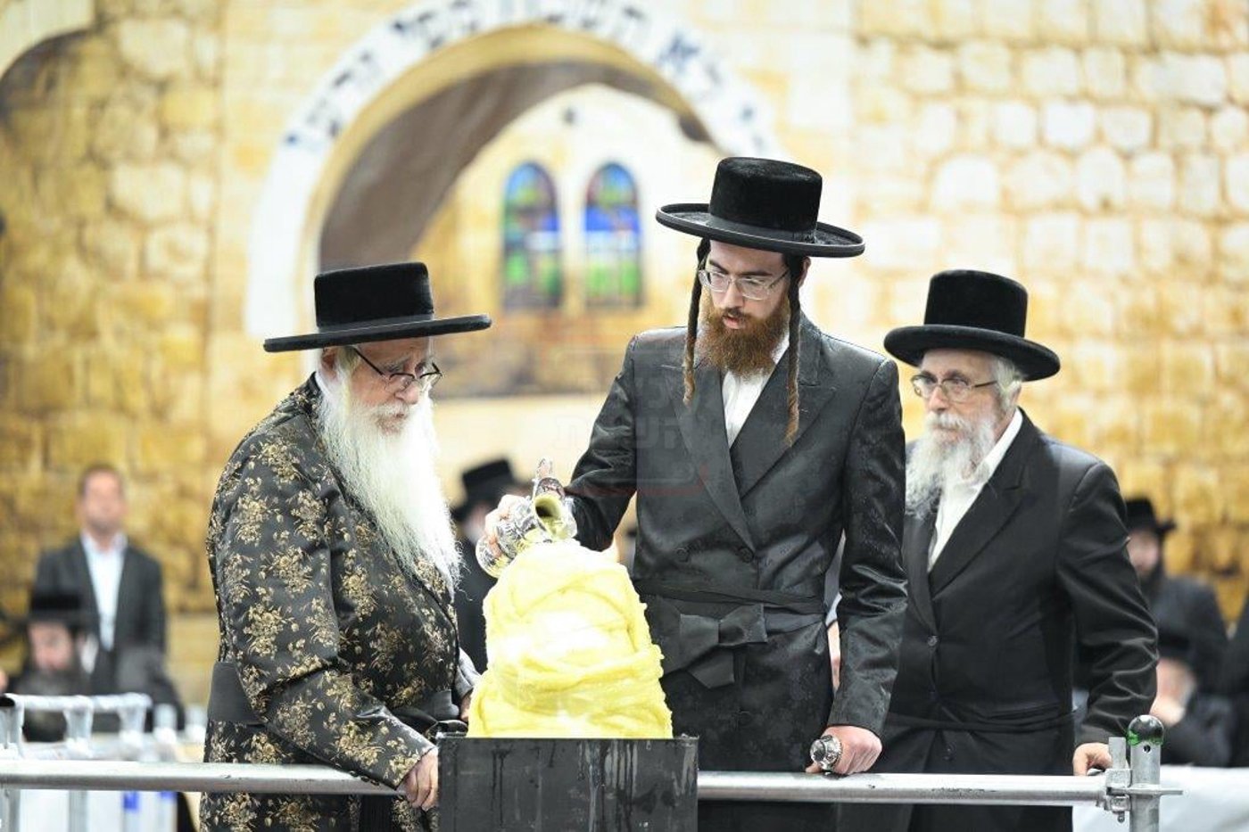 ל"ג בעומר בחצה"ק צאנז