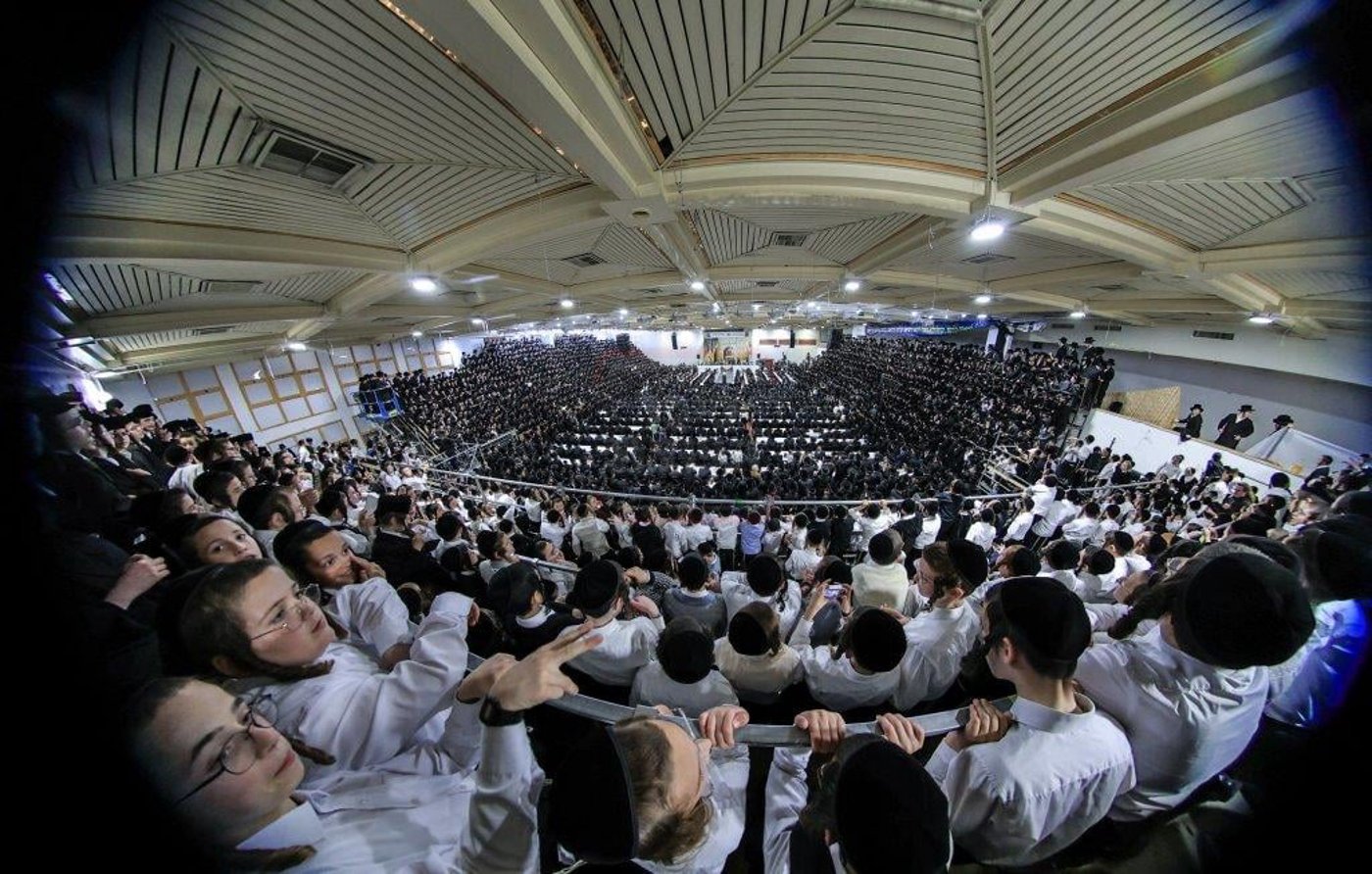 ל"ג בעומר בחצה"ק צאנז