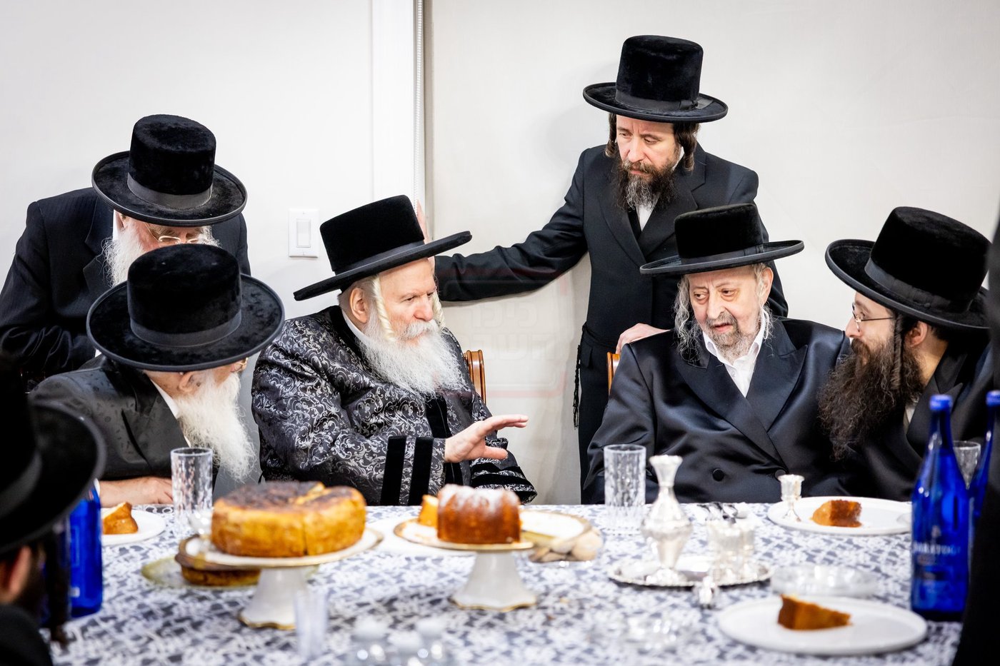 שמחת הקרישמליינען לנין האדמו"ר מבאבוב