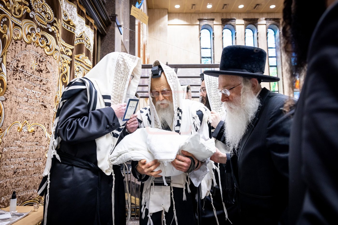 שמחת הברית לנין האדמו"ר מבאבוב