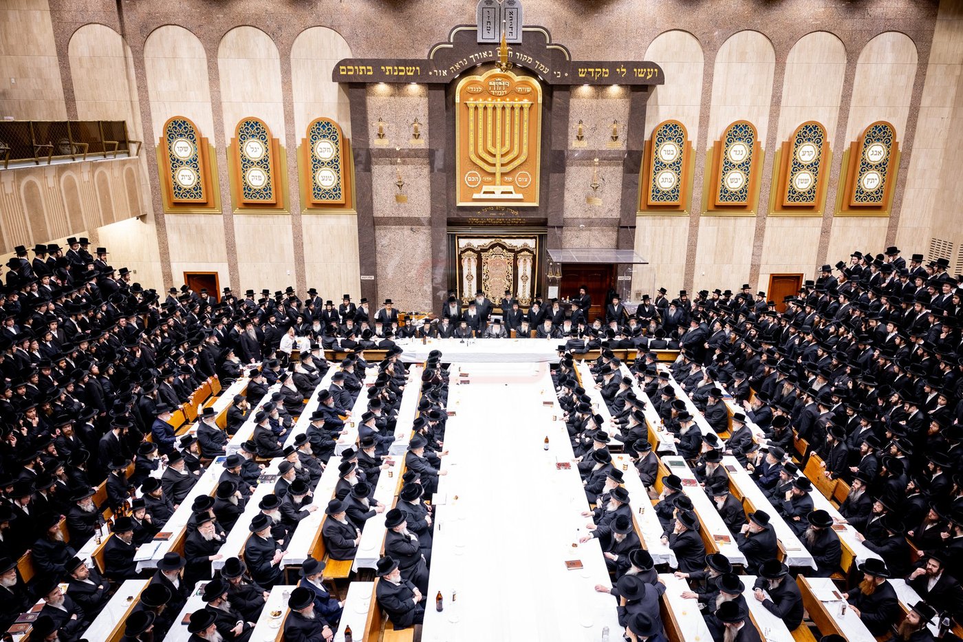 האדמו"ר מבאבוב בטיש ר"ח