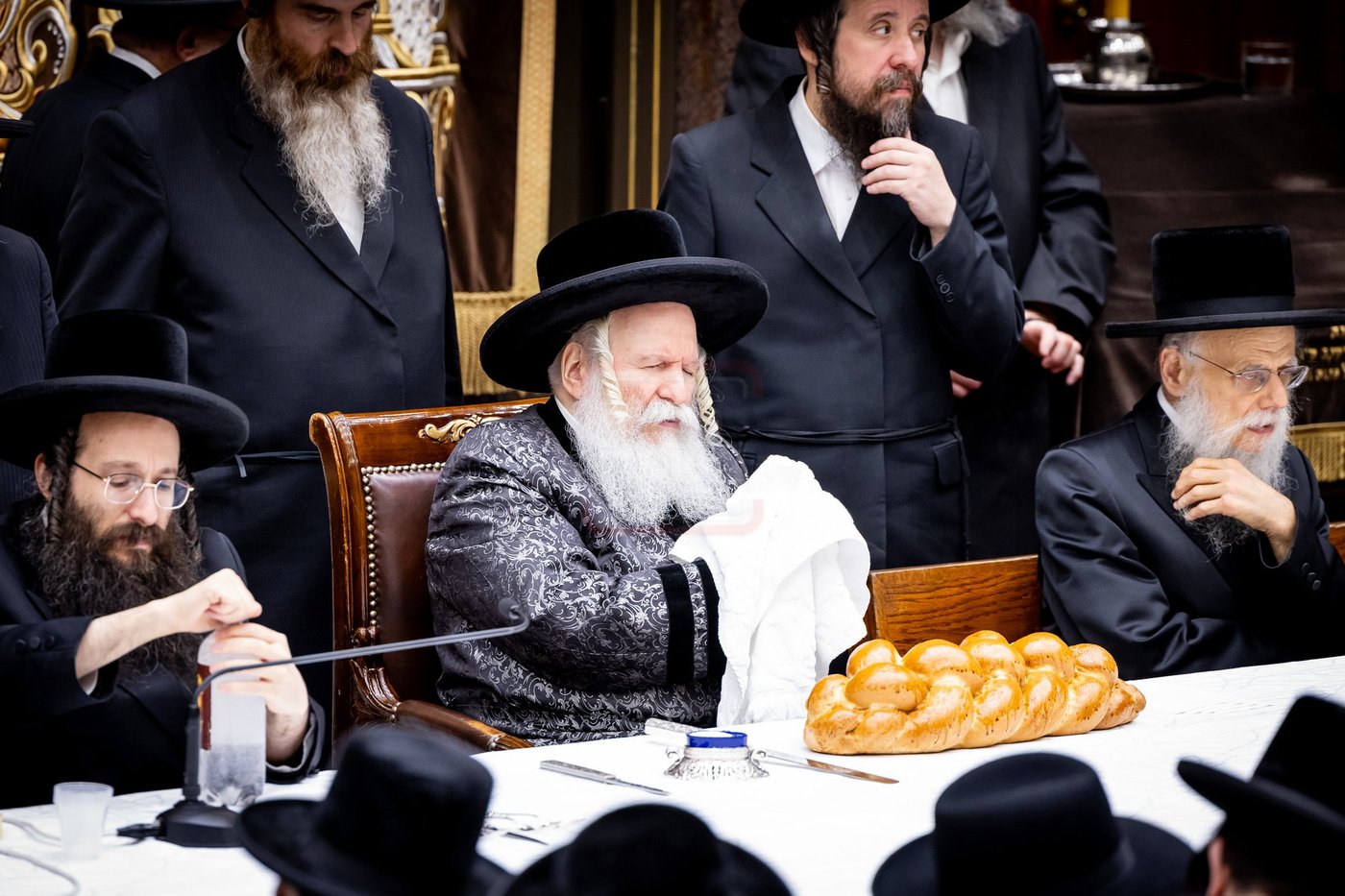האדמו"ר מבאבוב בטיש ר"ח