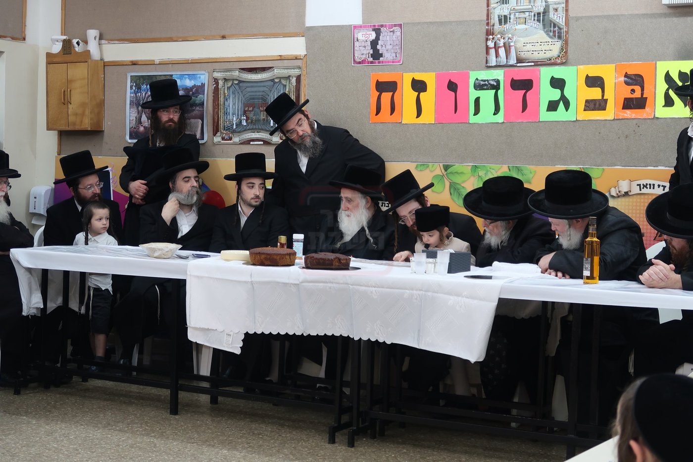 מעמד הכנסת נין האדמו"ר ממכנובקא בעלזא לת"ת