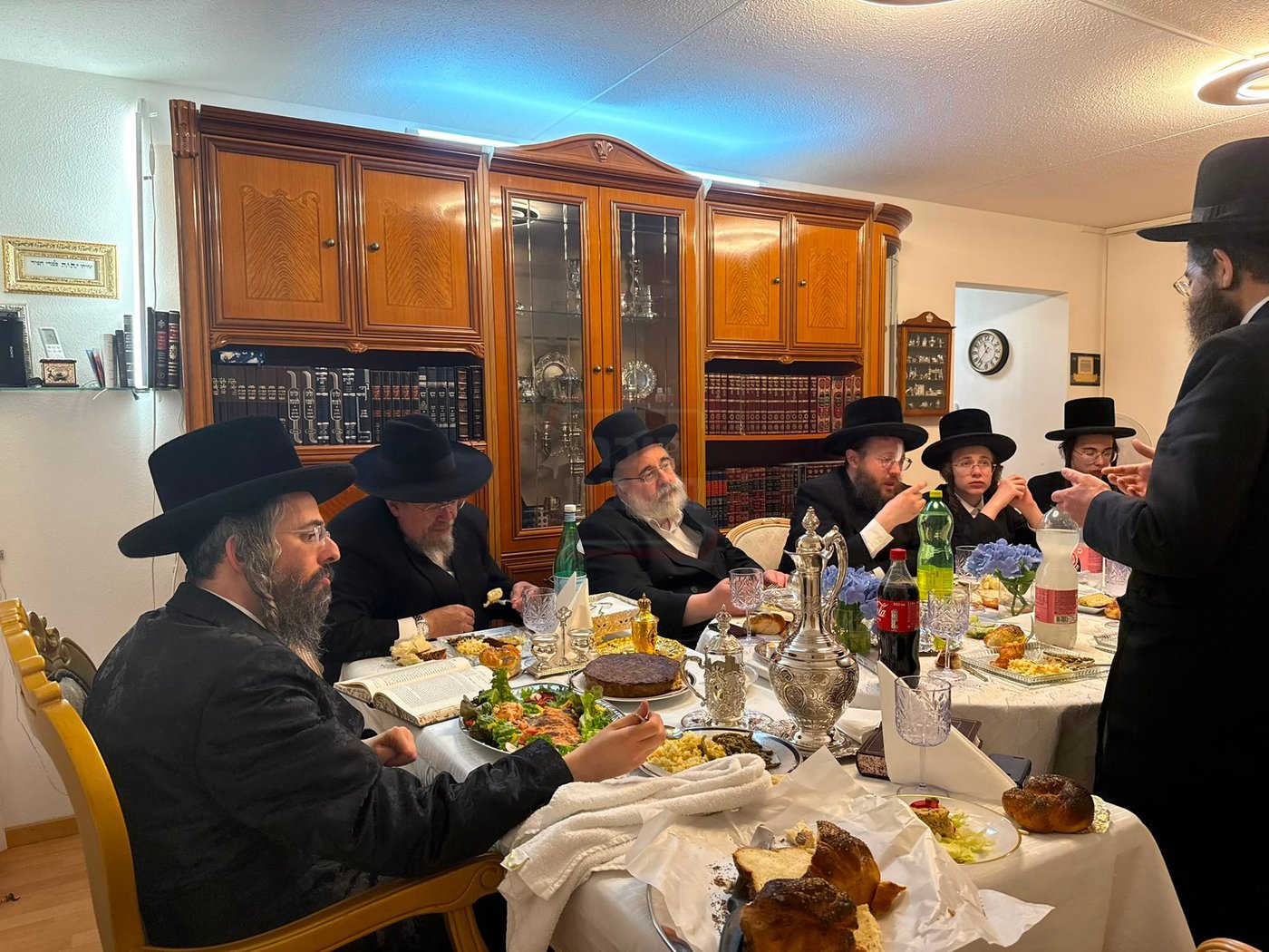 האדמו"ר מזוועהיל בטיש הילולא בציריך
