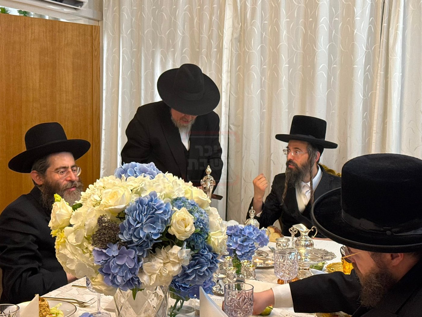 האדמו"ר מזוועהיל בטיש הילולא בציריך