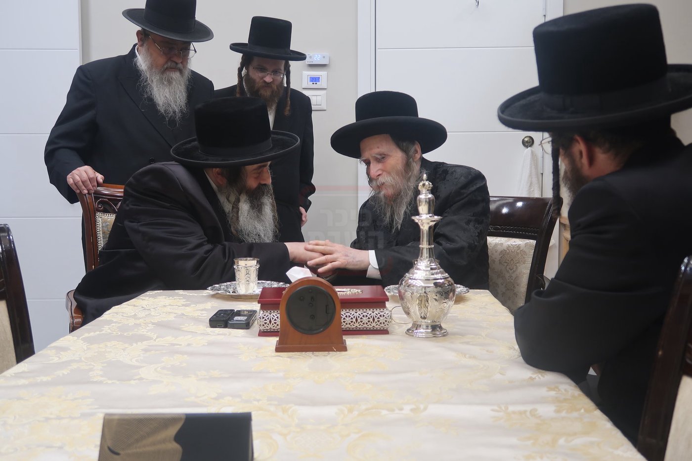 האדמו"ר מזוטשקא בביקור אצל האדמו"ר מערלוי