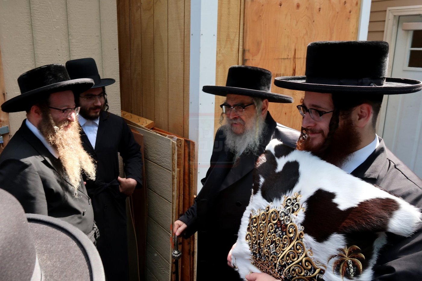האדמו"ר מסאטמר במנוחה בניו העמפשיר