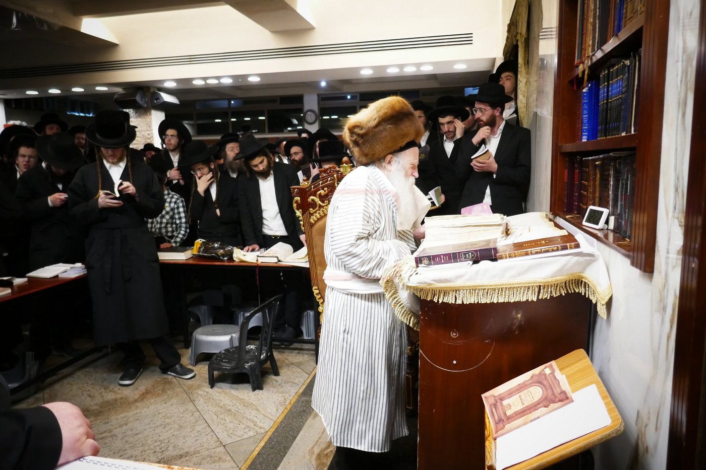 ליל תשעה באב אצל האדמו"ר מתורת חכם