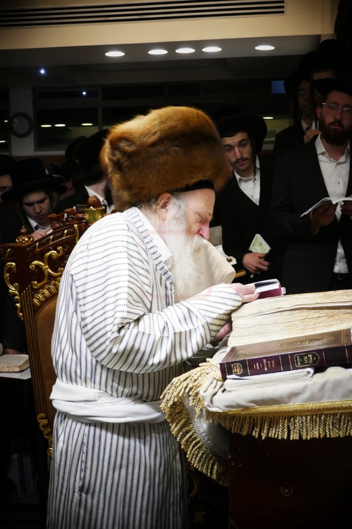 ליל תשעה באב אצל האדמו"ר מתורת חכם