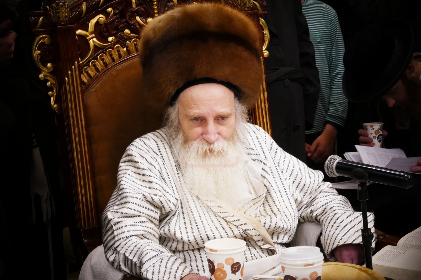 מוצאי תשעה באב אצל האדמו"ר מתורת חכם